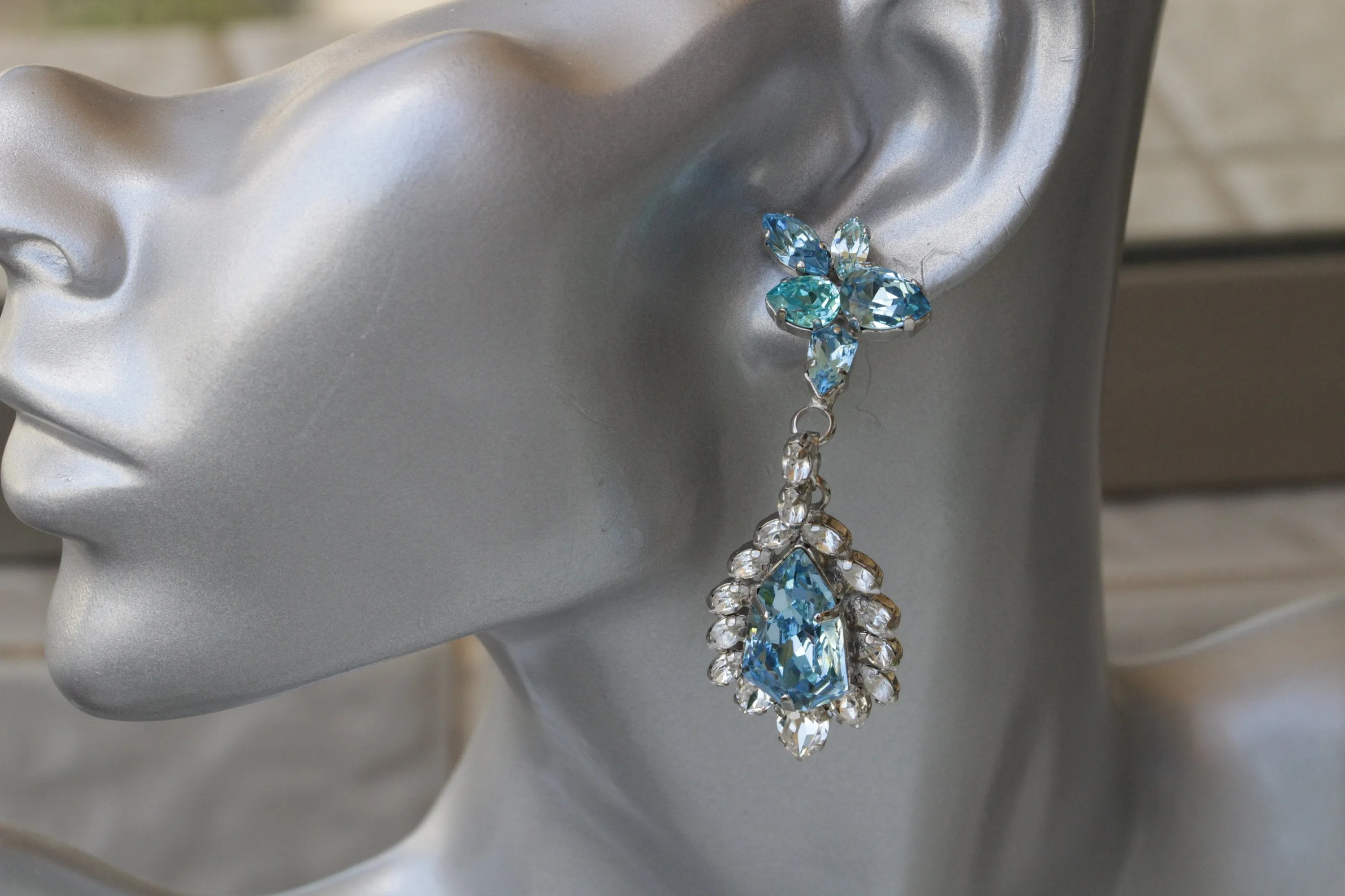 AQUAMARINE LONG EARRINGS