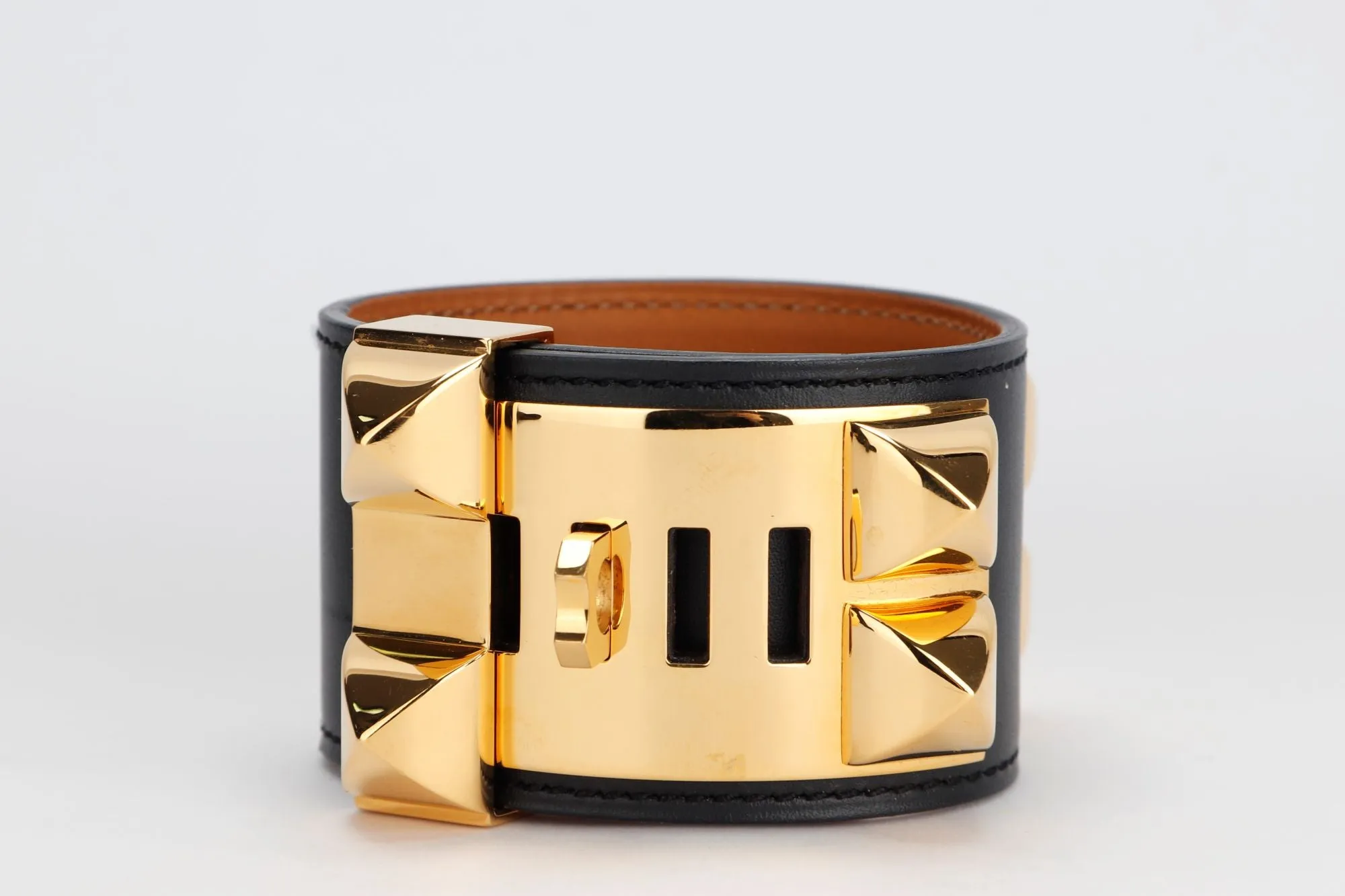 Hermes CDC Bracelet Black Color Swift Leather, Gold Hardware, Stamp R, S Size, with Dust Cover & Box