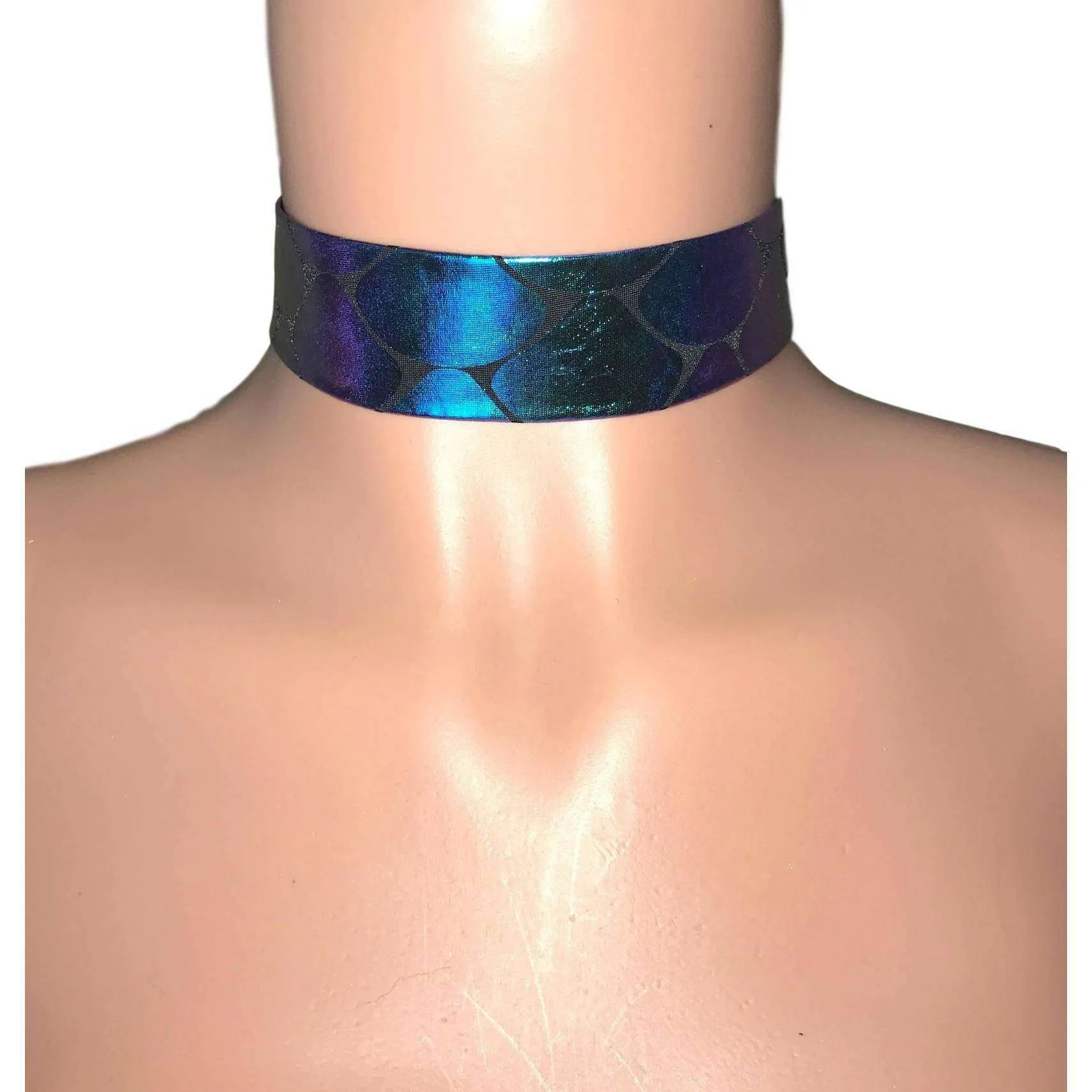 Holographic Mermaid Scales Choker