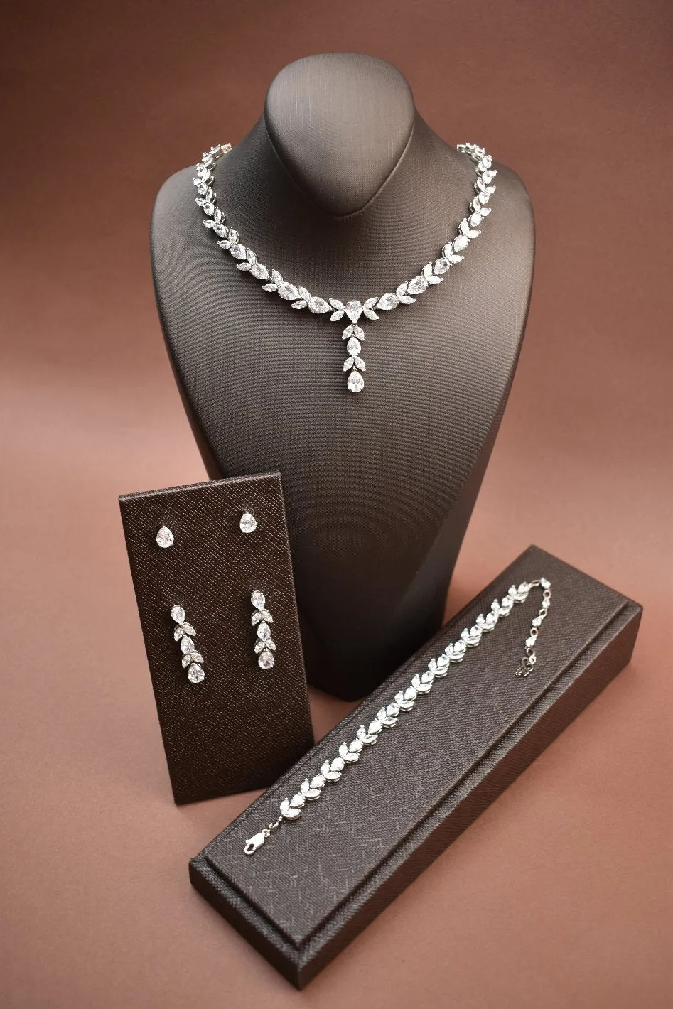 JESSAMINE Simulated Diamond Jewelry Set